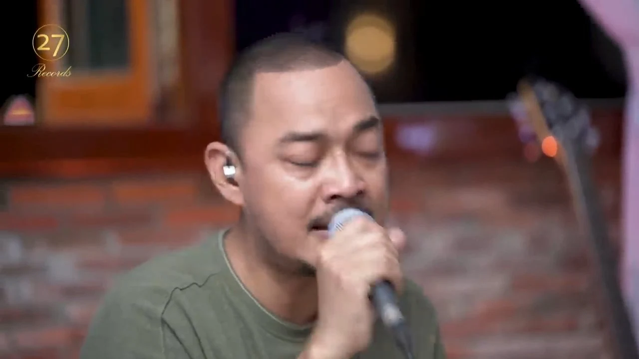 ត្រលប់រកគេវិញចុះ   ហេង ពិទូ [ Singing Live ]